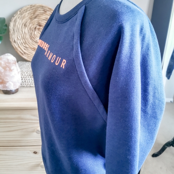 Under Armour BNWT Navy Blue Crop Sweatshirt - Picture 3 of 6